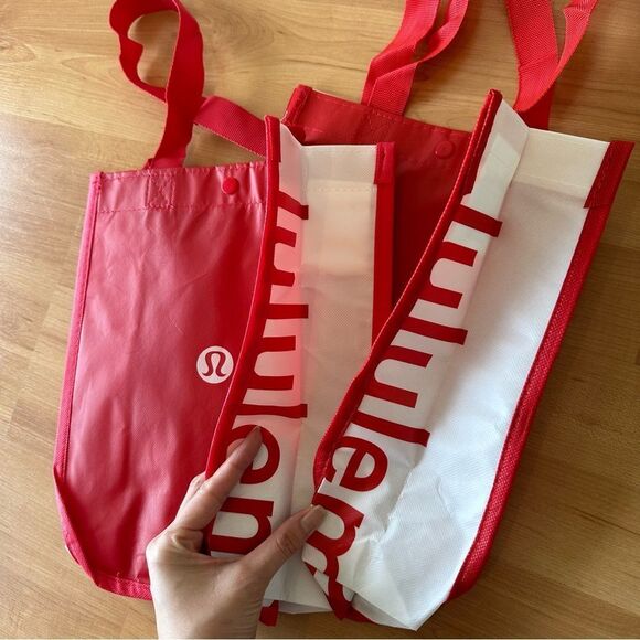 Bundle 2 Small Lululemon Reusable Shopping Gift Bag Totes Holiday Red white - Picture 3 of 3